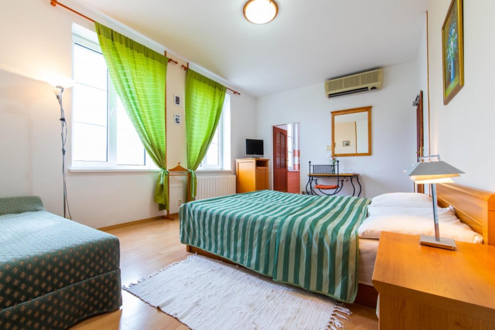 Kaštieľ AGATKA Bratislava 10