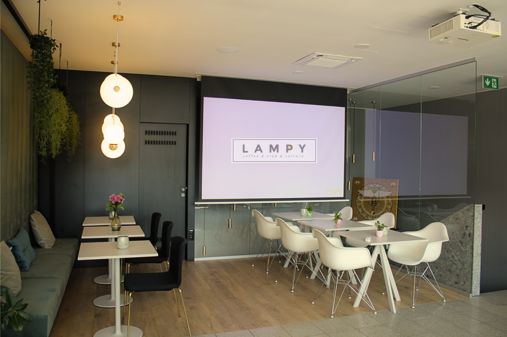 LAMPY culture & club & coffee 6