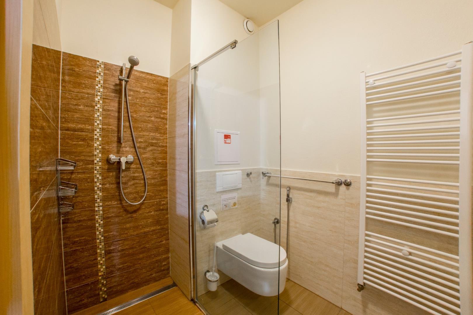 Wellness & Spa Hotel Čertov 6