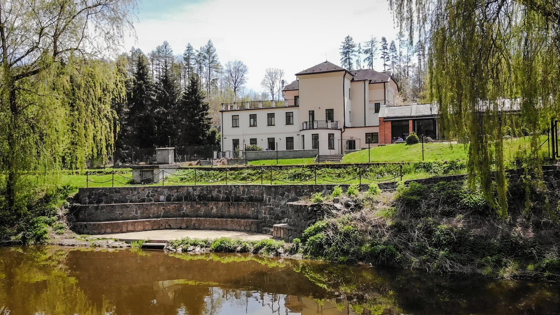 Hotel Samechov 12
