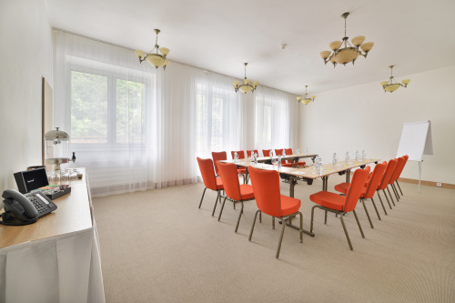 Hotel Pod lipou 6
