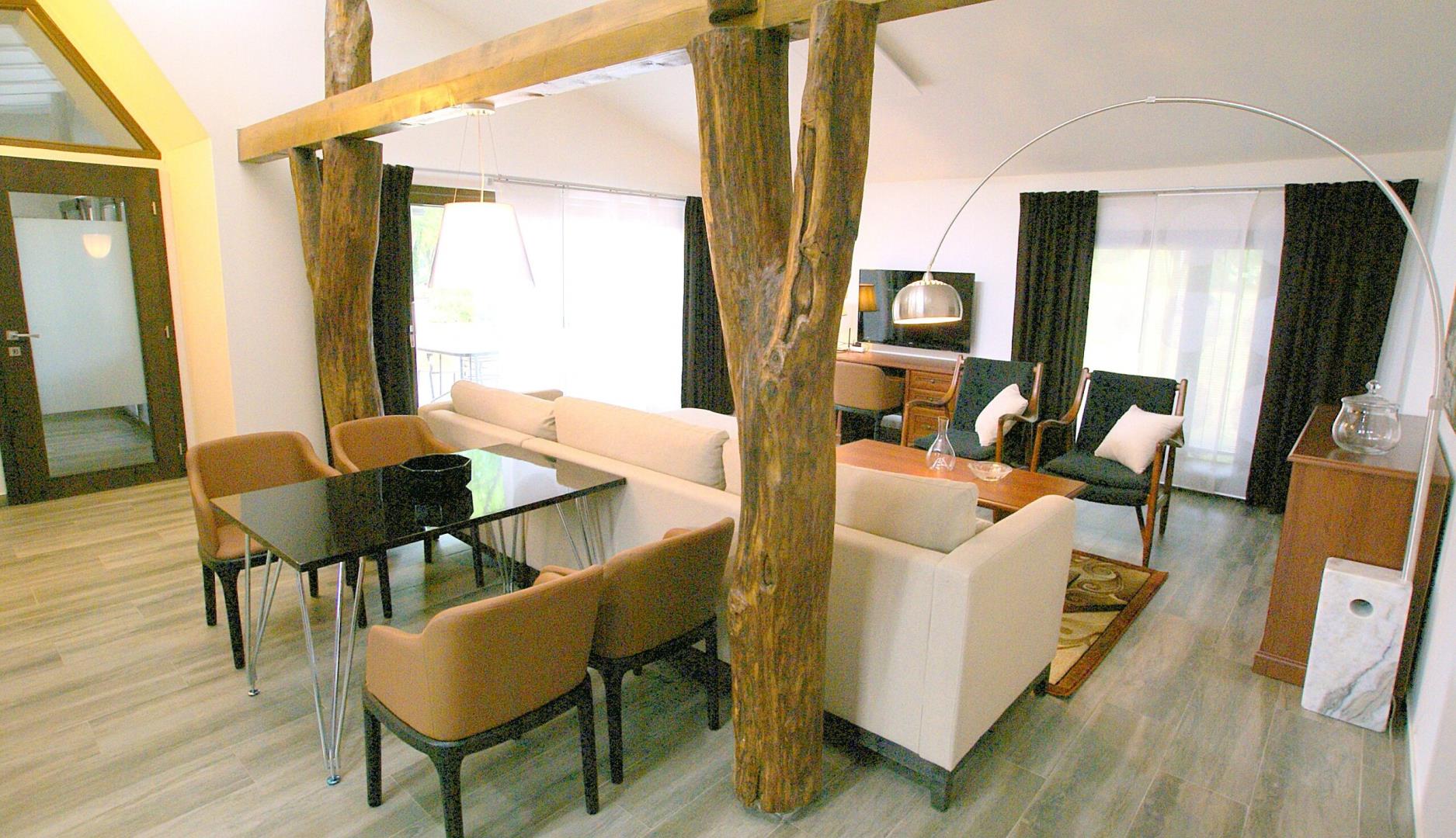 Theresia Chateau 11