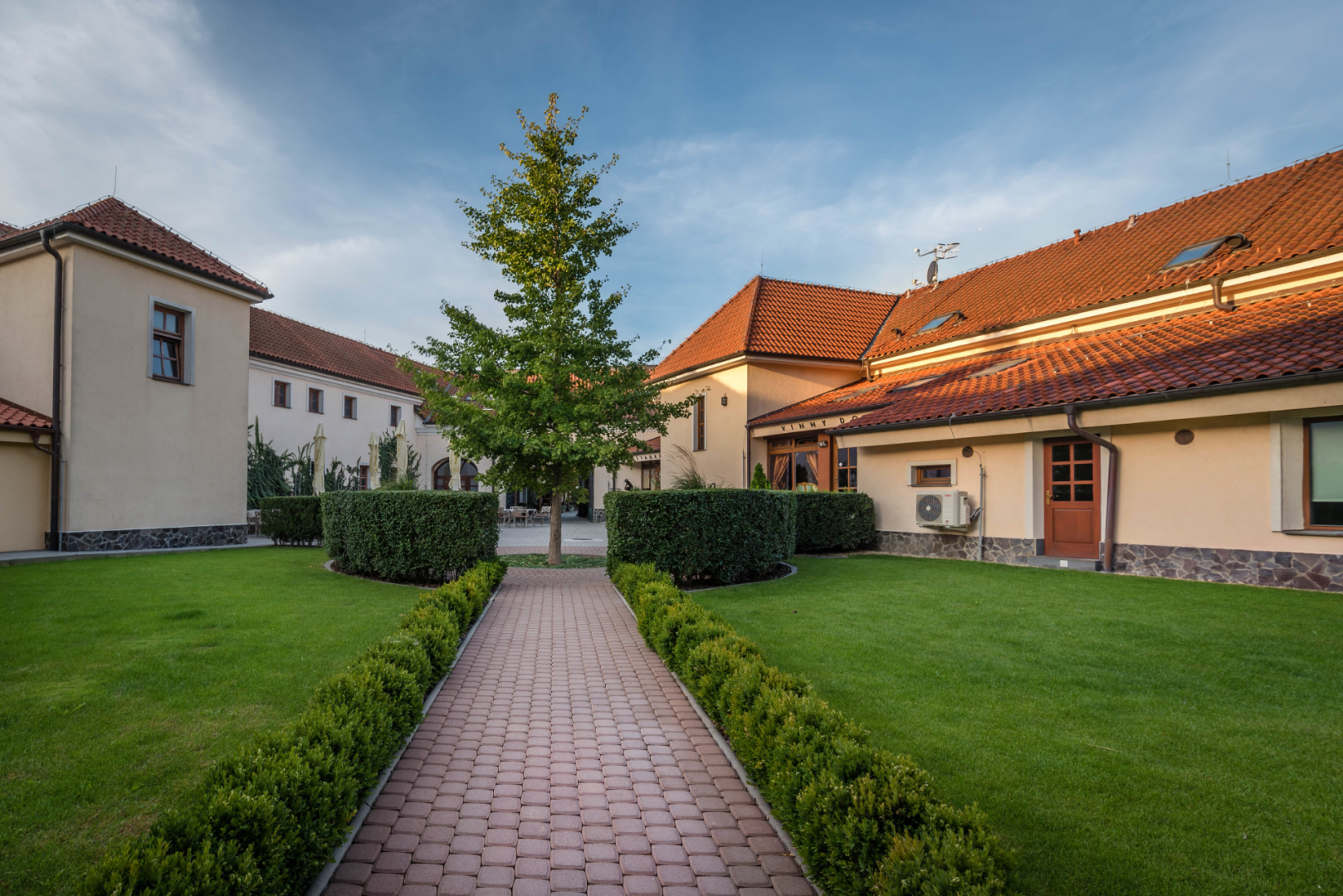 Chateau Krakovany 15
