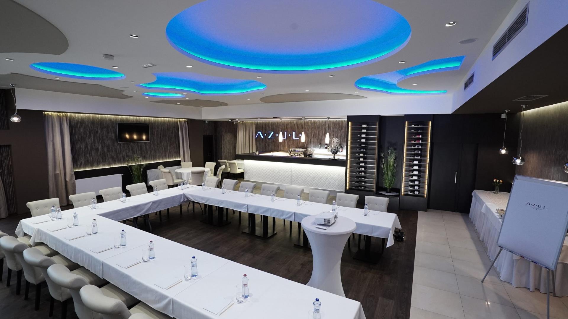 AZUL Hotel & Restaurant