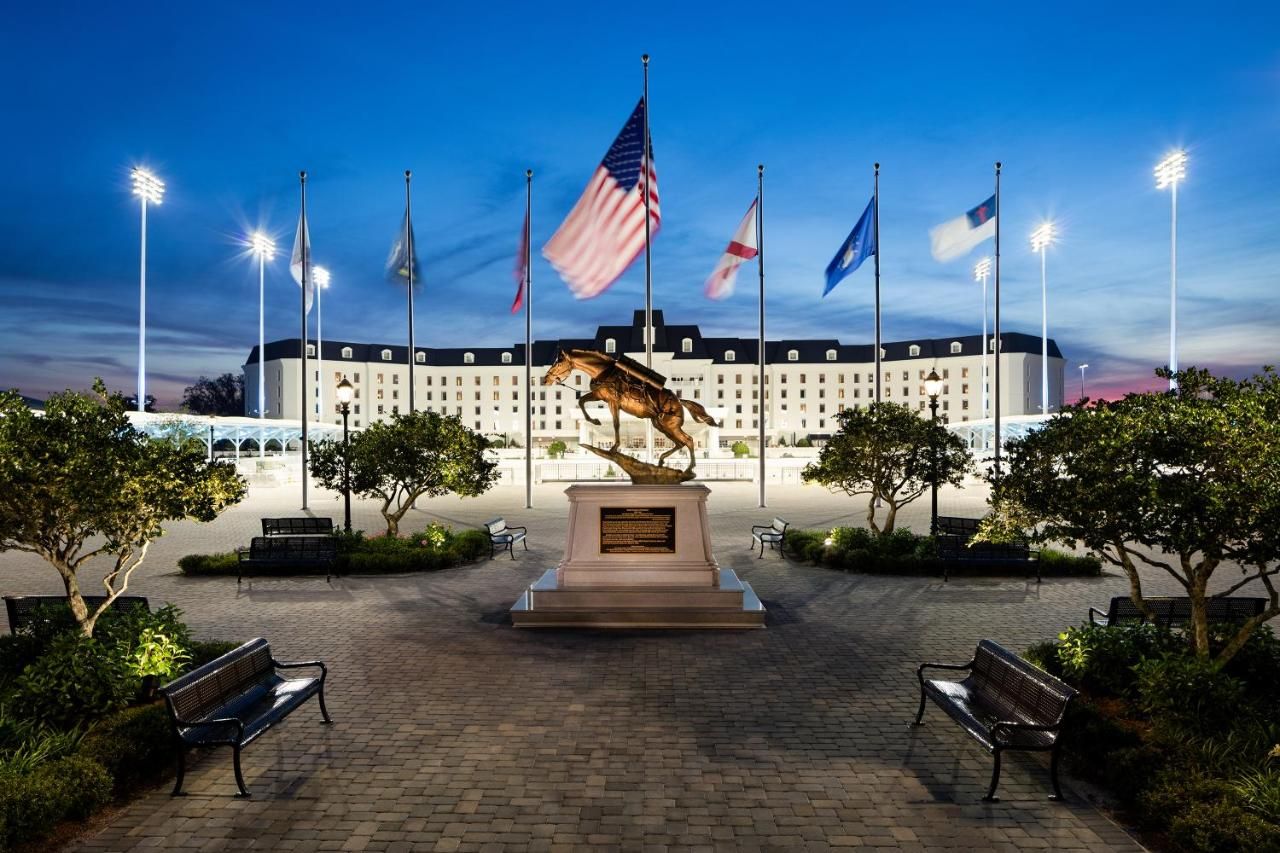 The Equestrian 7