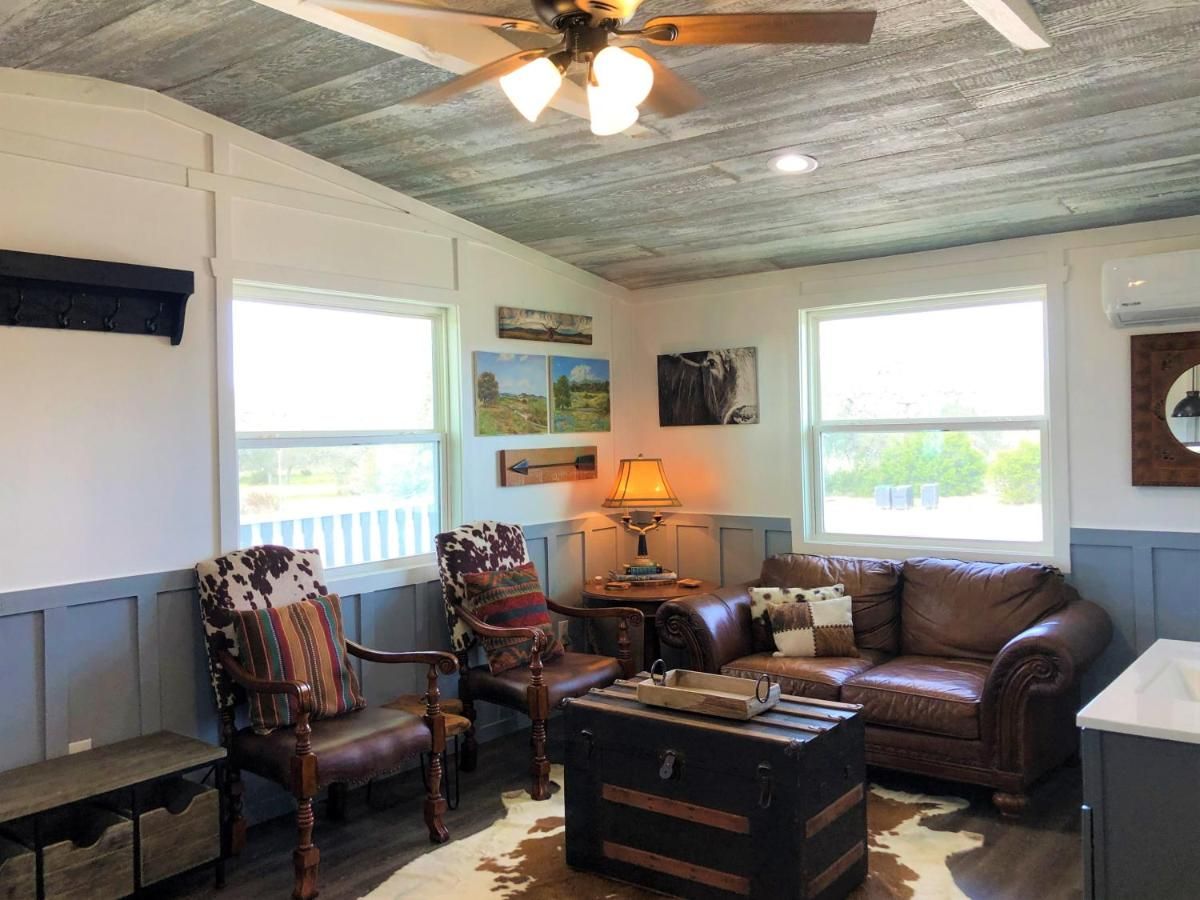 The Alexander at Creek Road 8