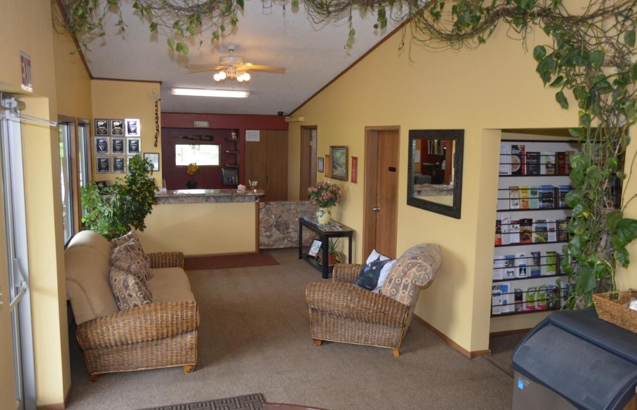Arbor Inn of Historic Marshall 9