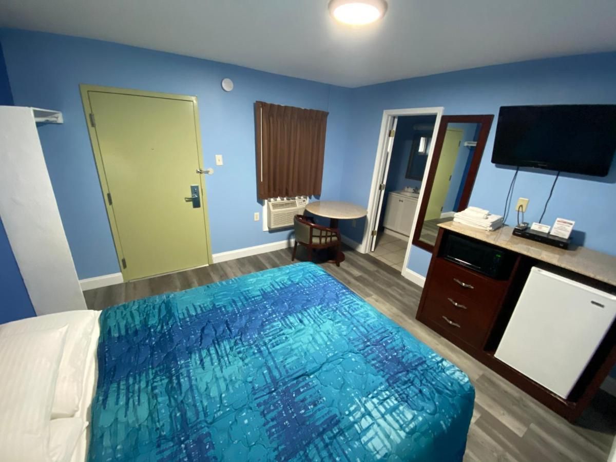Red Carpet Inn & Suites Wrightstown 6