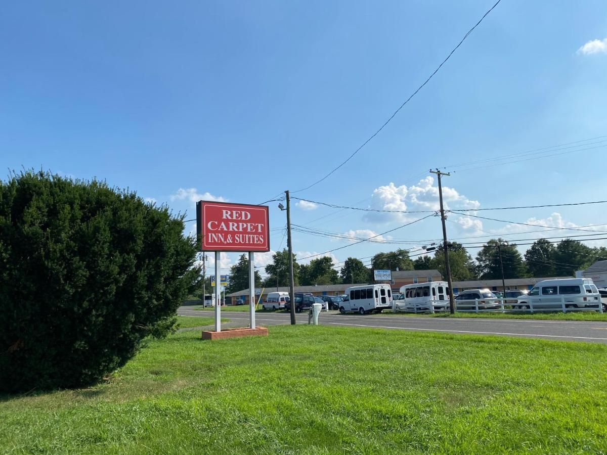 Red Carpet Inn & Suites Wrightstown 10