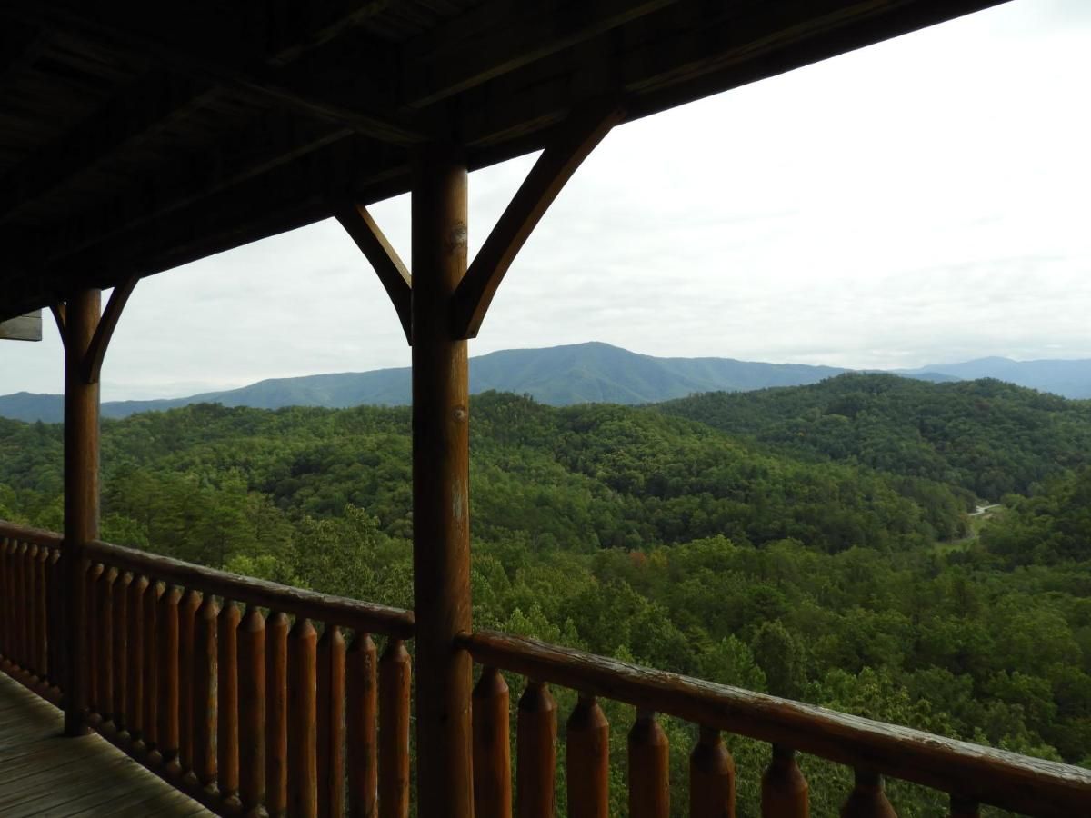 Appalachian Villa 6