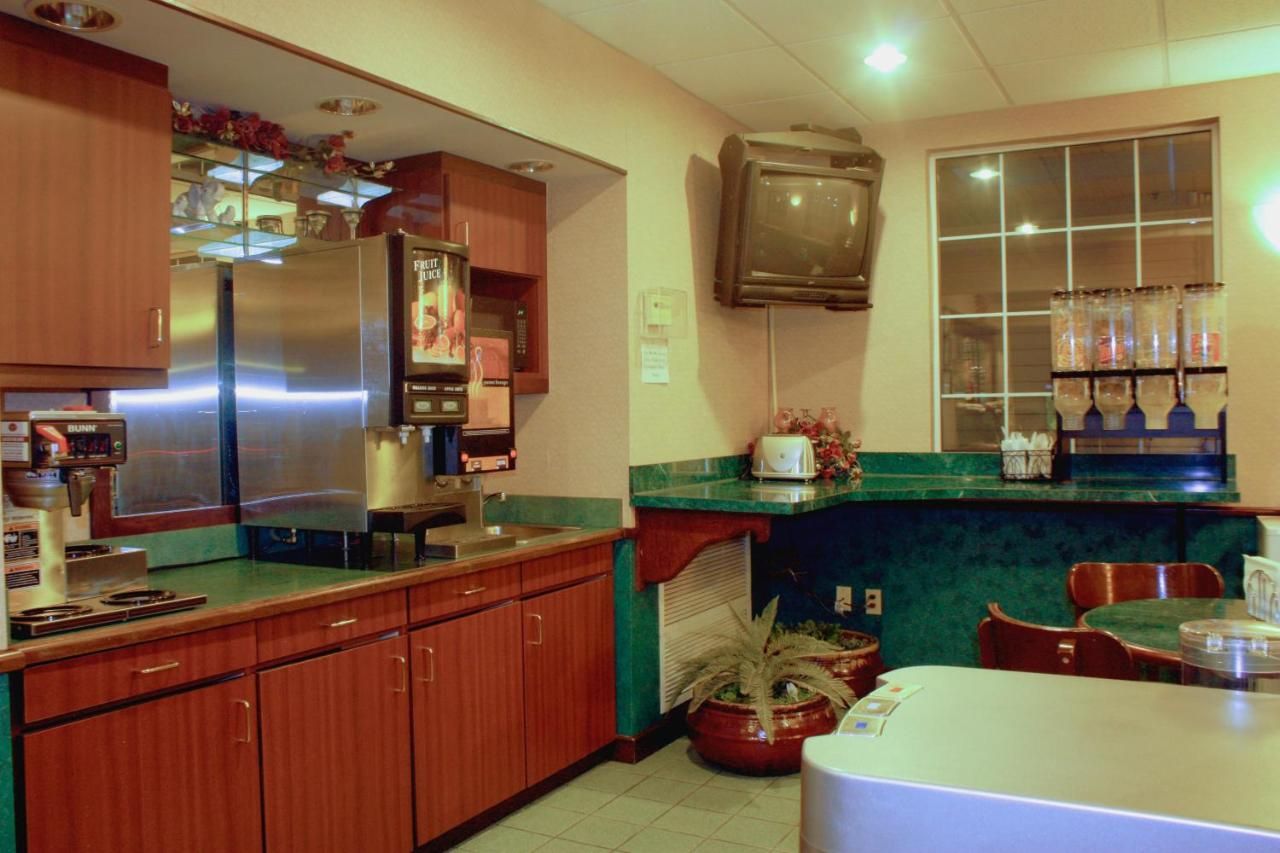 Garden City Inn 9