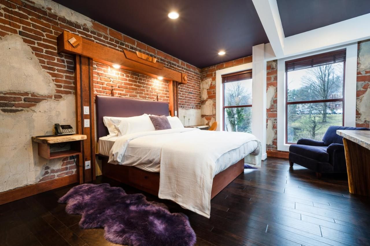 The Horton Hotel 7