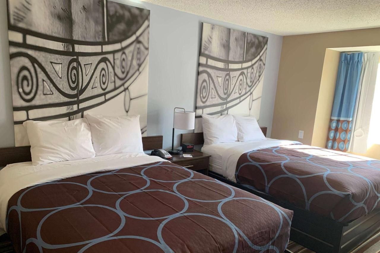 Super 8 by Wyndham Joliet 7
