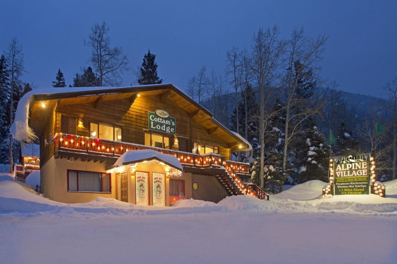 Cottam's Lodge by Alpine Village Suites 9
