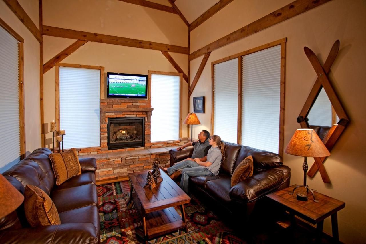 Cottam's Lodge by Alpine Village Suites 6