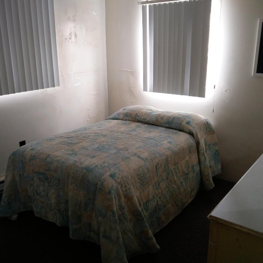 Tide Winds Motel 10