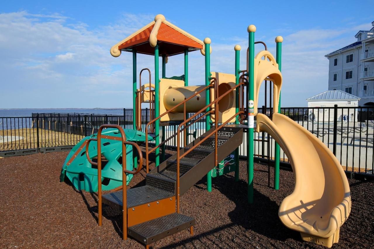 Waterside Resort 6