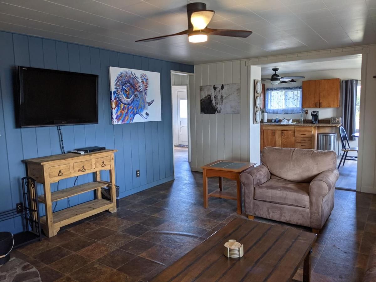 Slackwater Inn 9