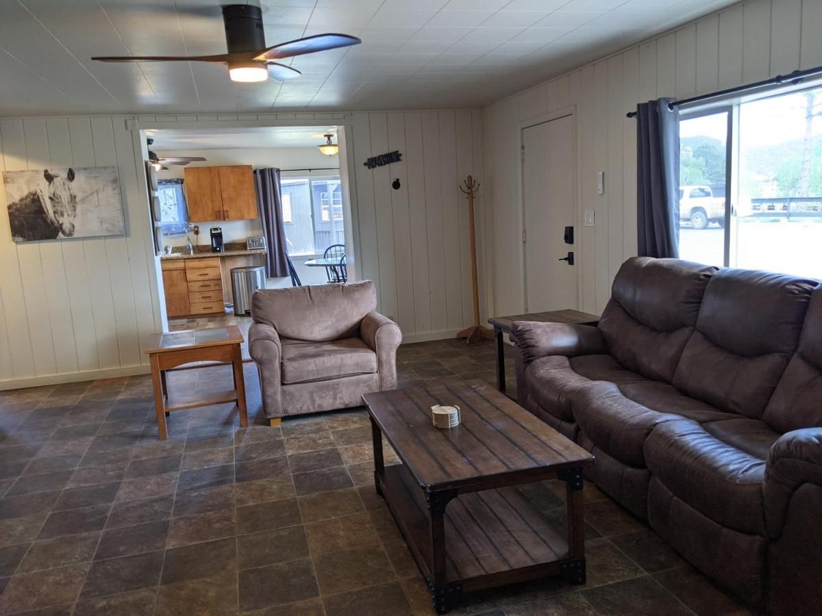 Slackwater Inn 7