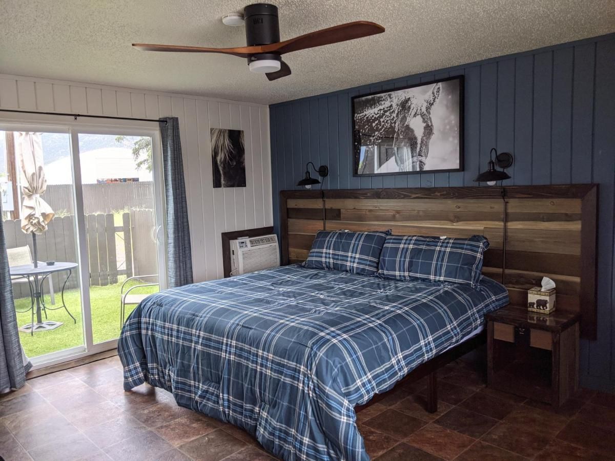 Slackwater Inn 6