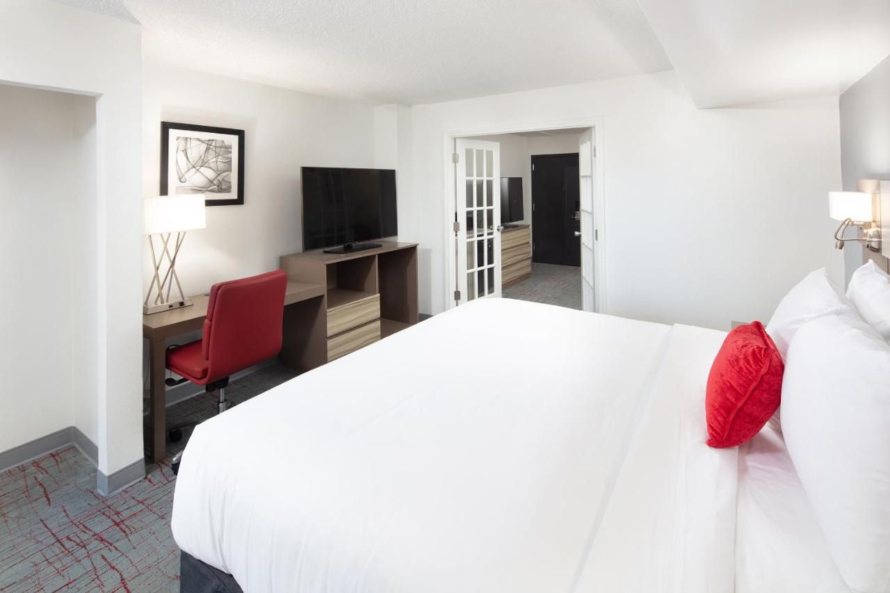 Hawthorn Extended Stay by Wyndham Columbia-Ft Jackson 6