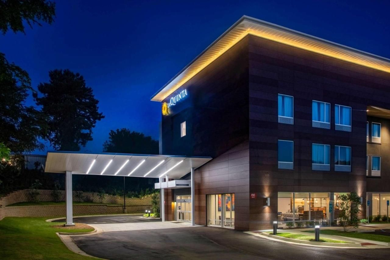 La Quinta Inn & Suites by Wyndham Oxford 6