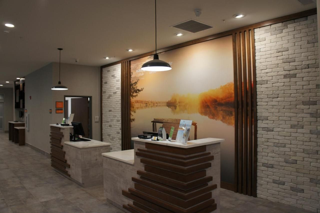 La Quinta Inn & Suites by Wyndham Oxford 9