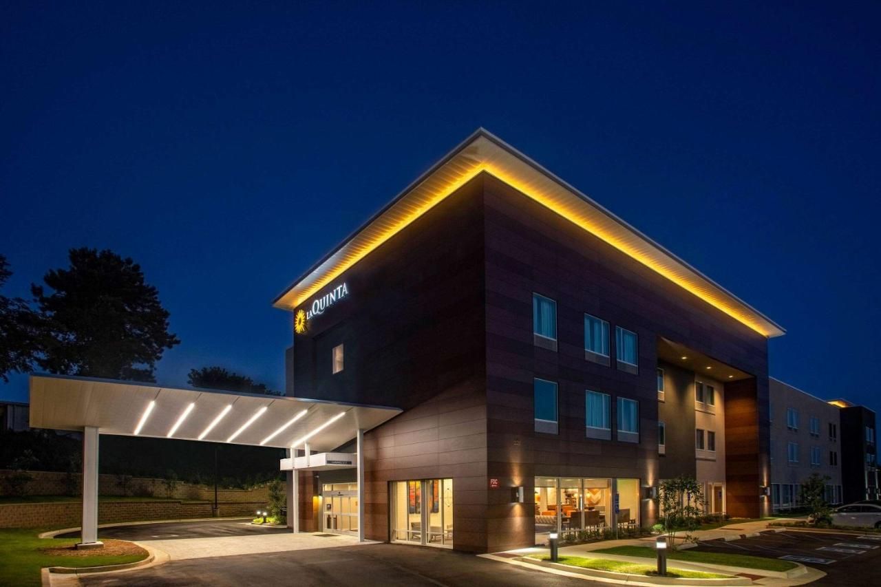 La Quinta Inn & Suites by Wyndham Oxford 7
