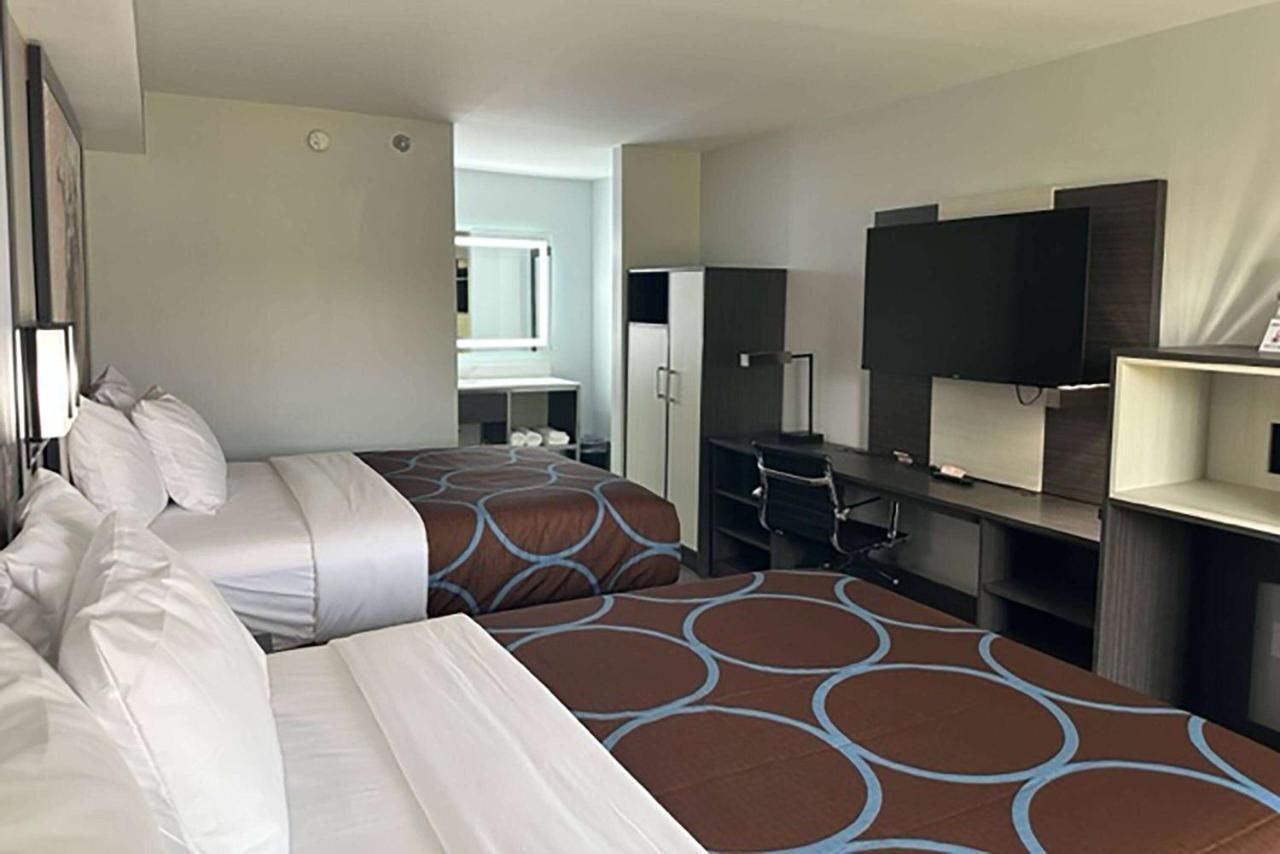 Super 8 by Wyndham Baltimore Northwest 9