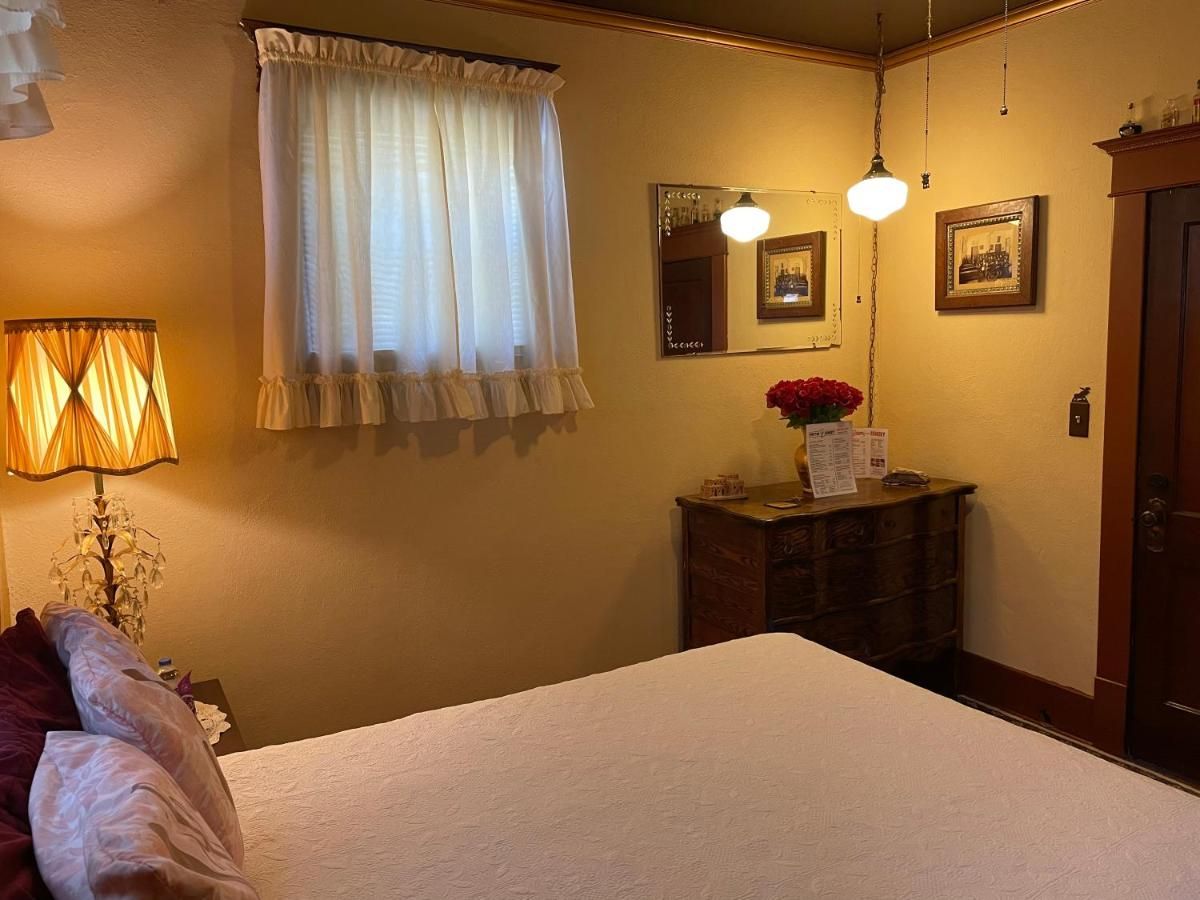 1912 Nostalgic TrainCrew Boarding House 10
