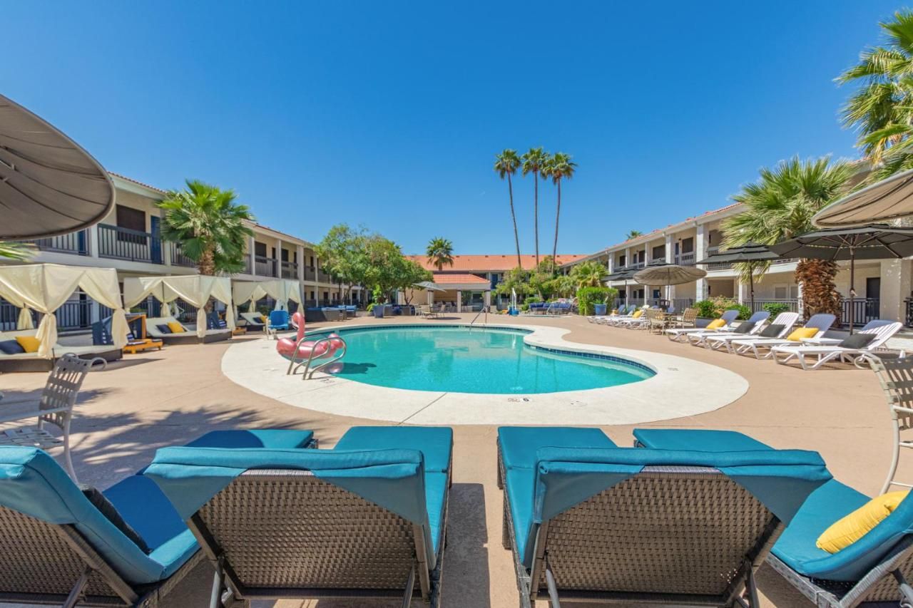 Venture on Country Club 10