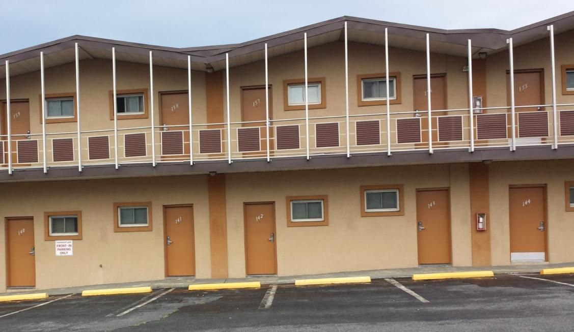 Hallmark Motel 6
