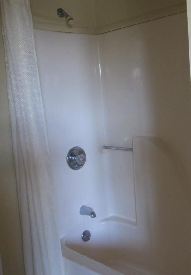 Budgetel Inn & Suites 8