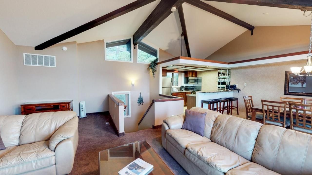 Tahoe Chaparral 9