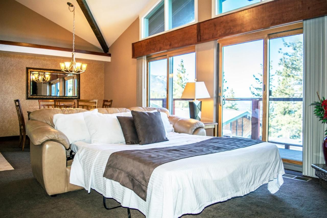 Tahoe Chaparral 6