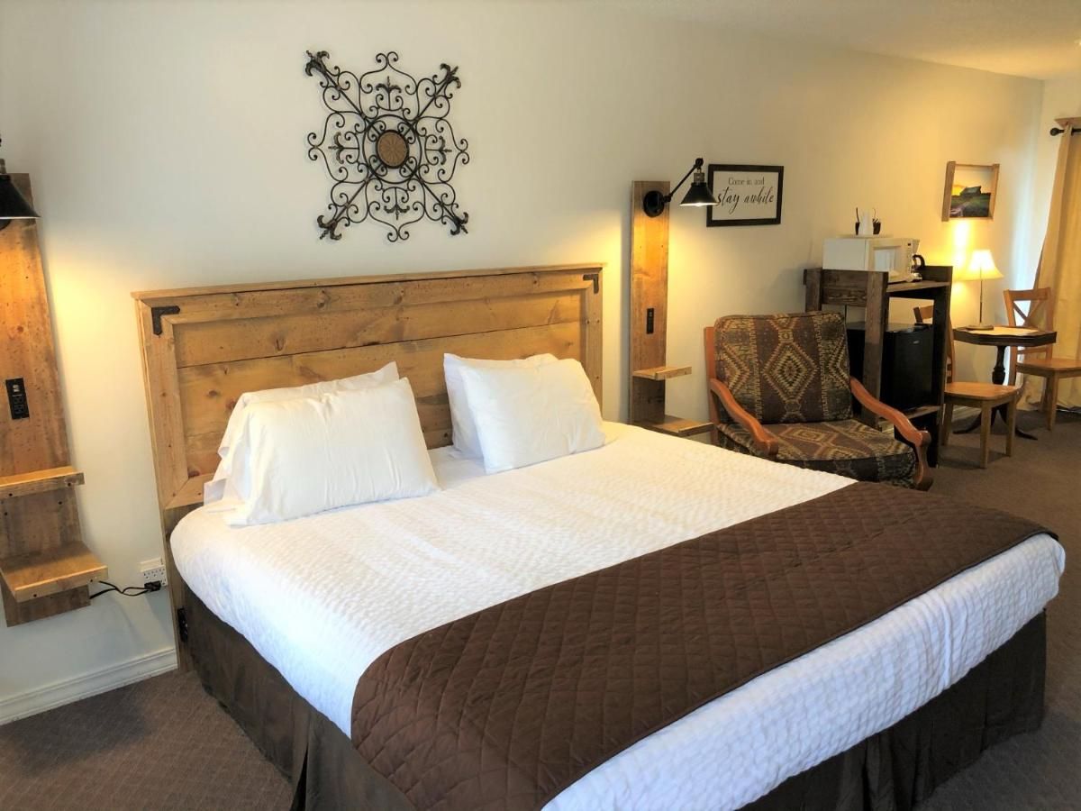 Mountain View Guest Motel 9