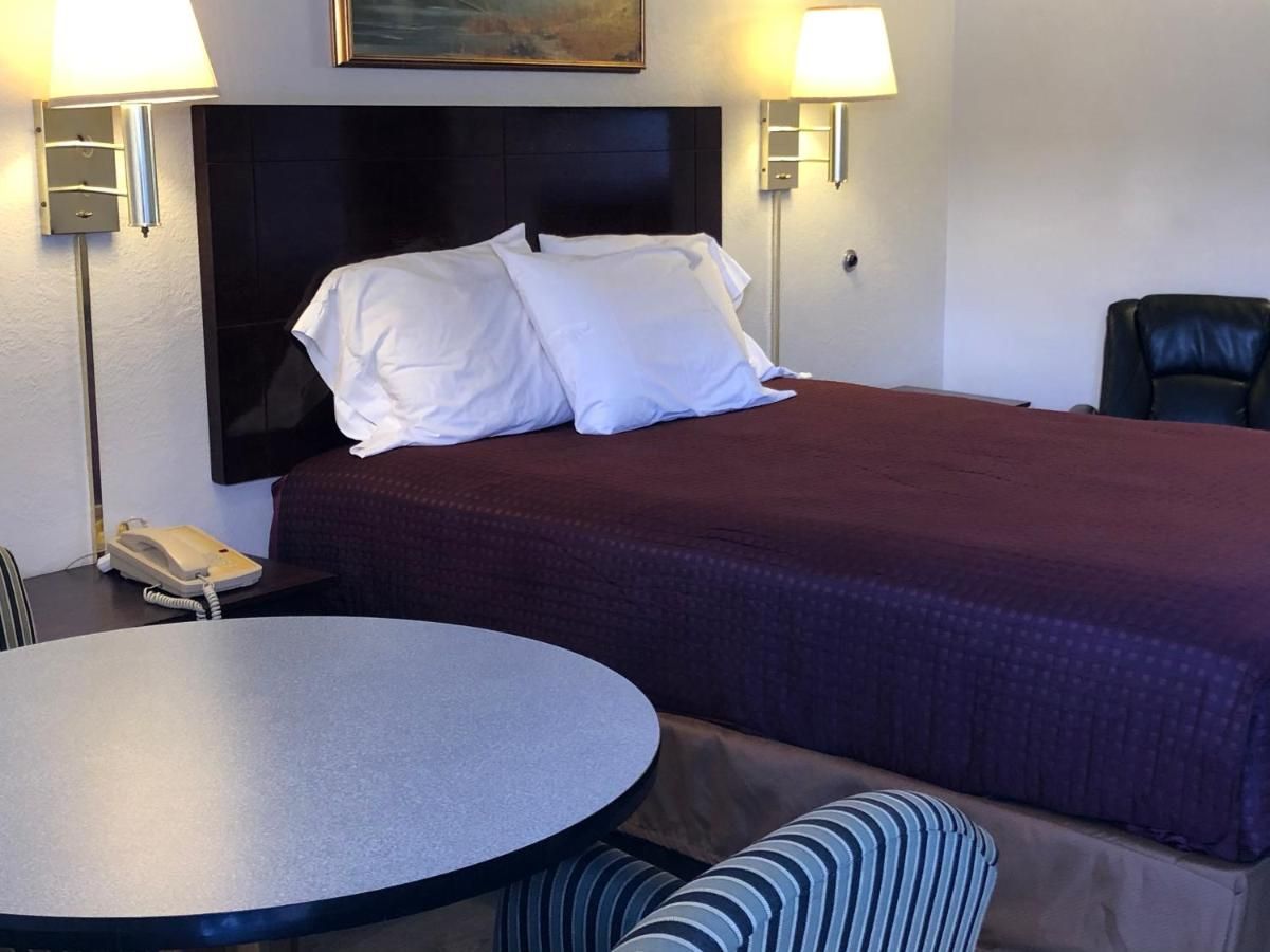 Economy Inn Alamogordo 10