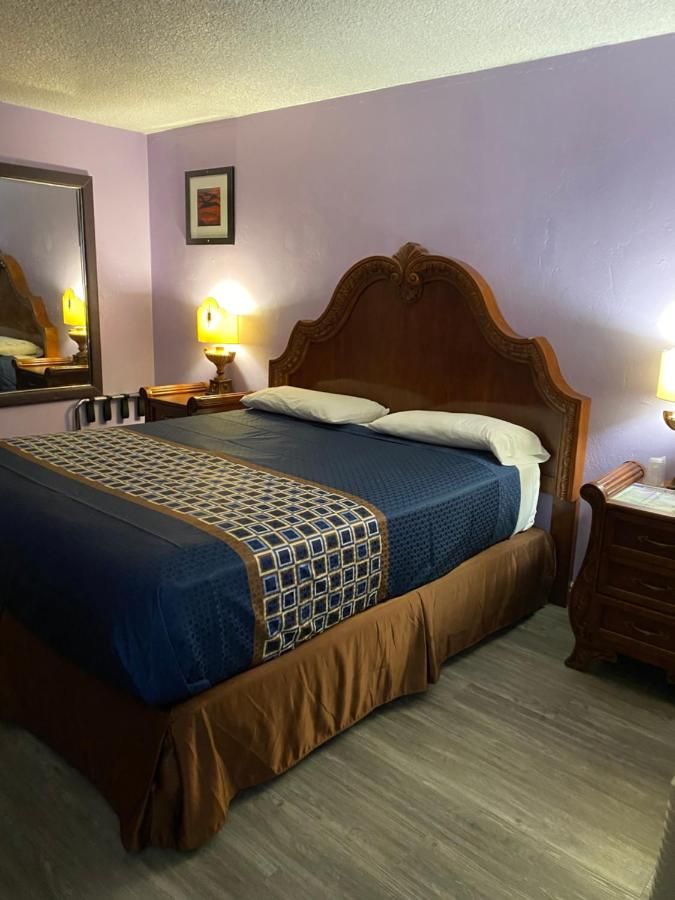 Walden Motel 9