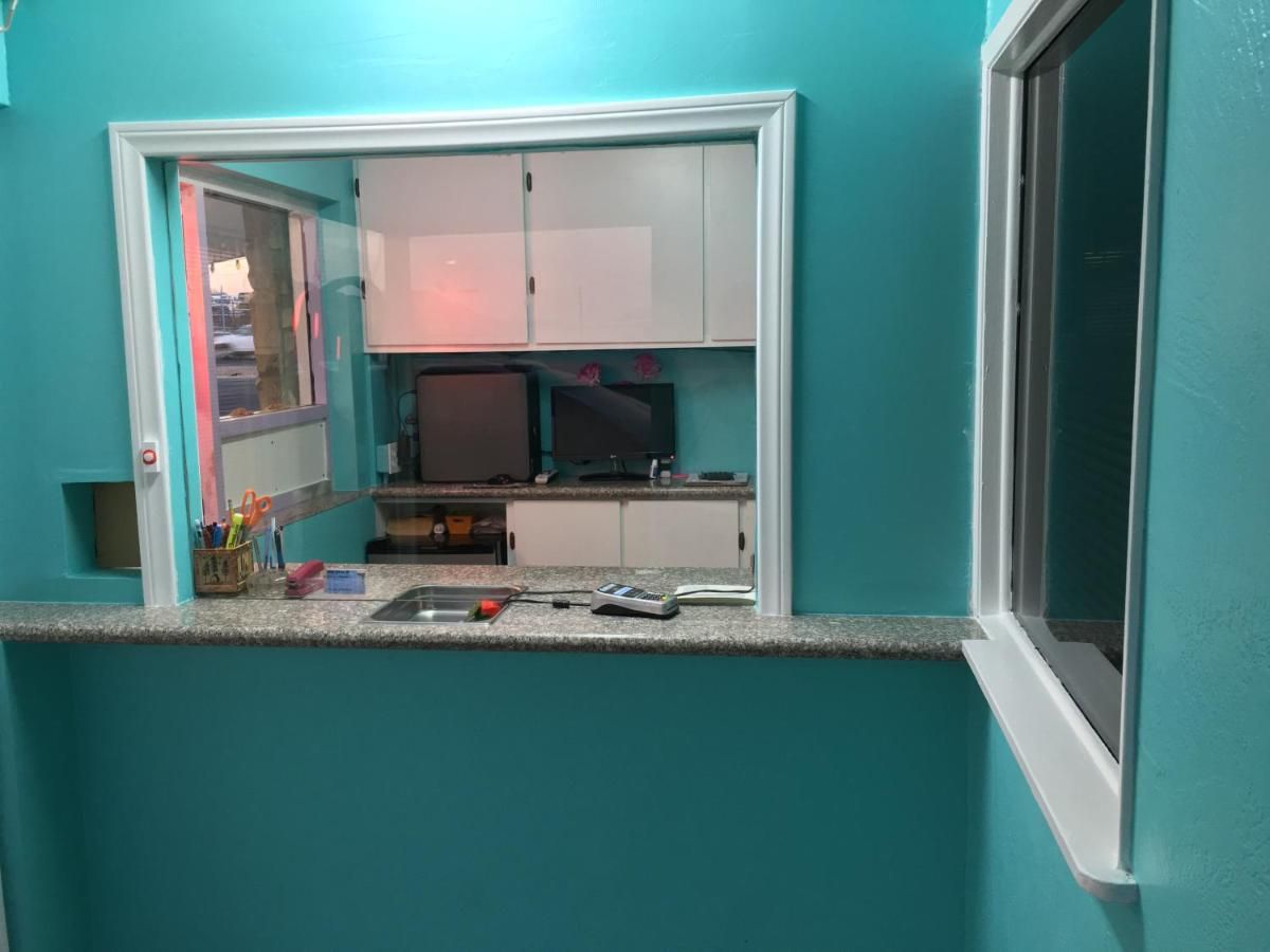 Walden Motel 8