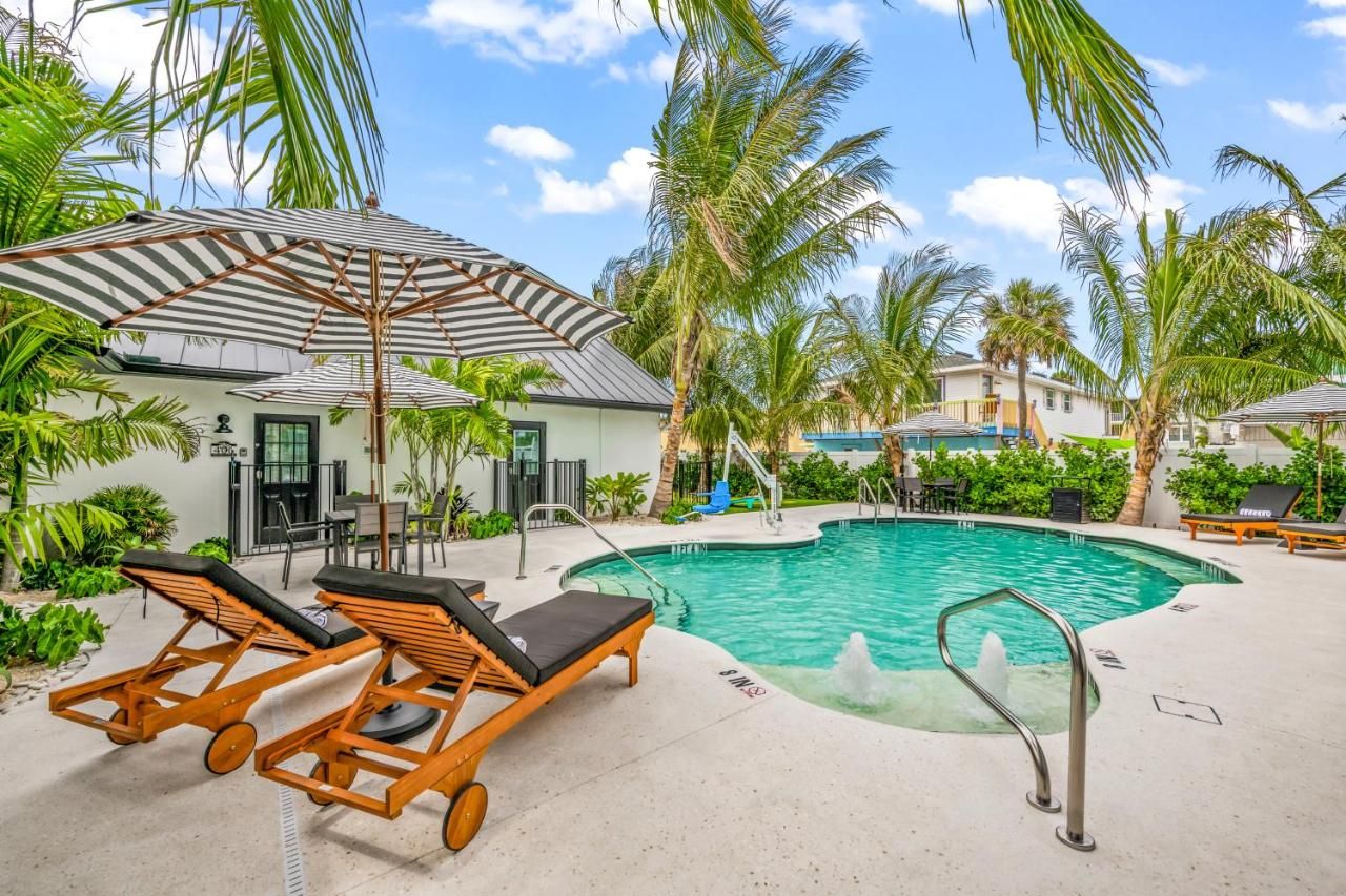 The Retreat at Anna Maria Island Inn 9