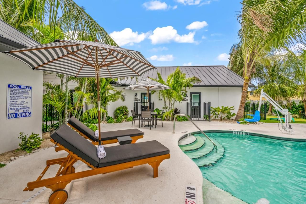 The Retreat at Anna Maria Island Inn 10