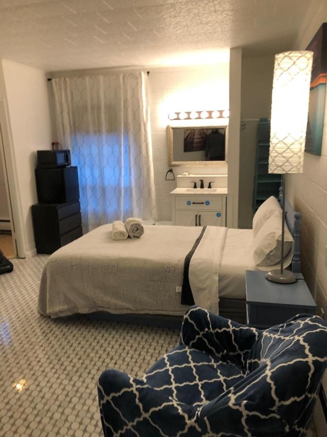 Rolling Hills Motel 9