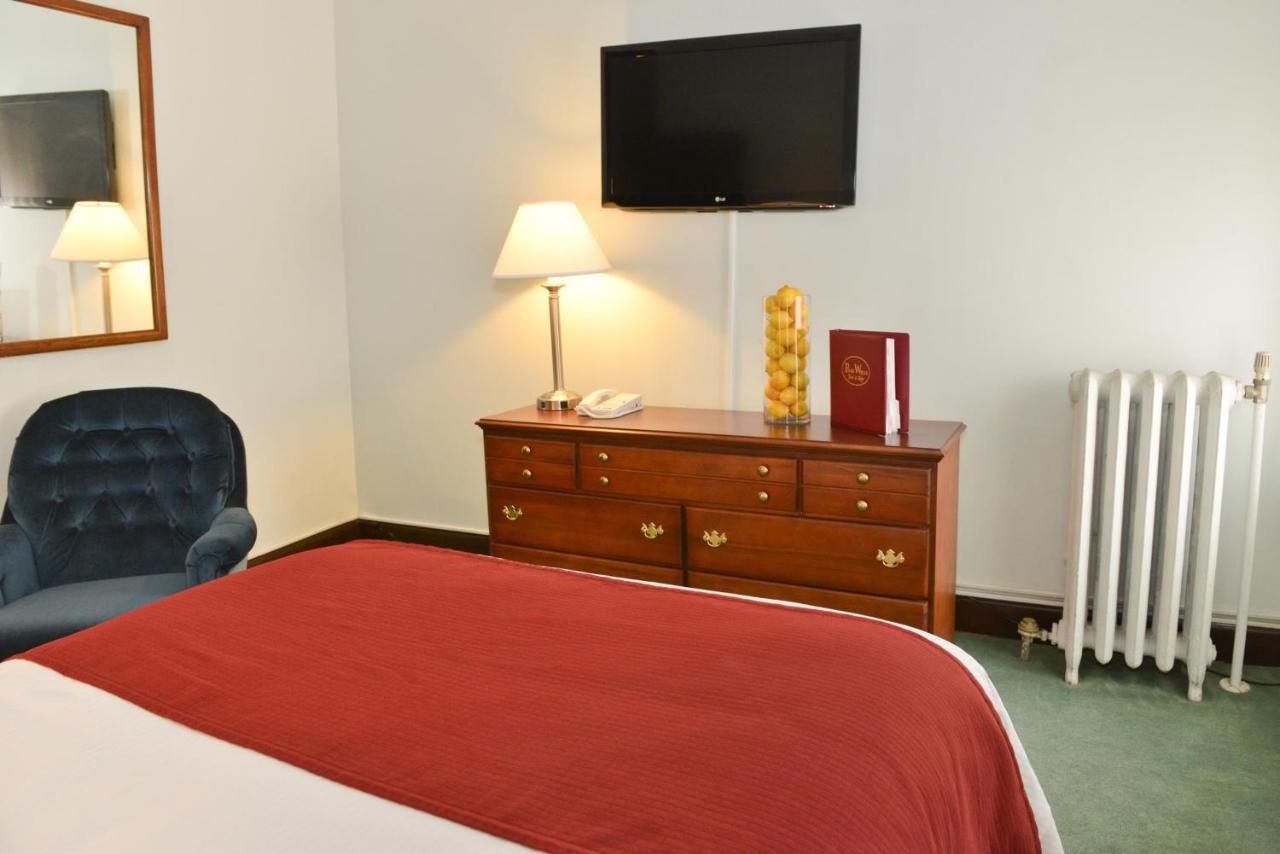 Penn Wells Hotel 9