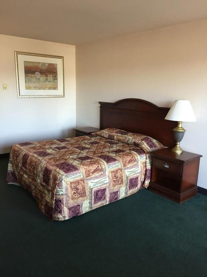 Summer Wind Budget Motel 9