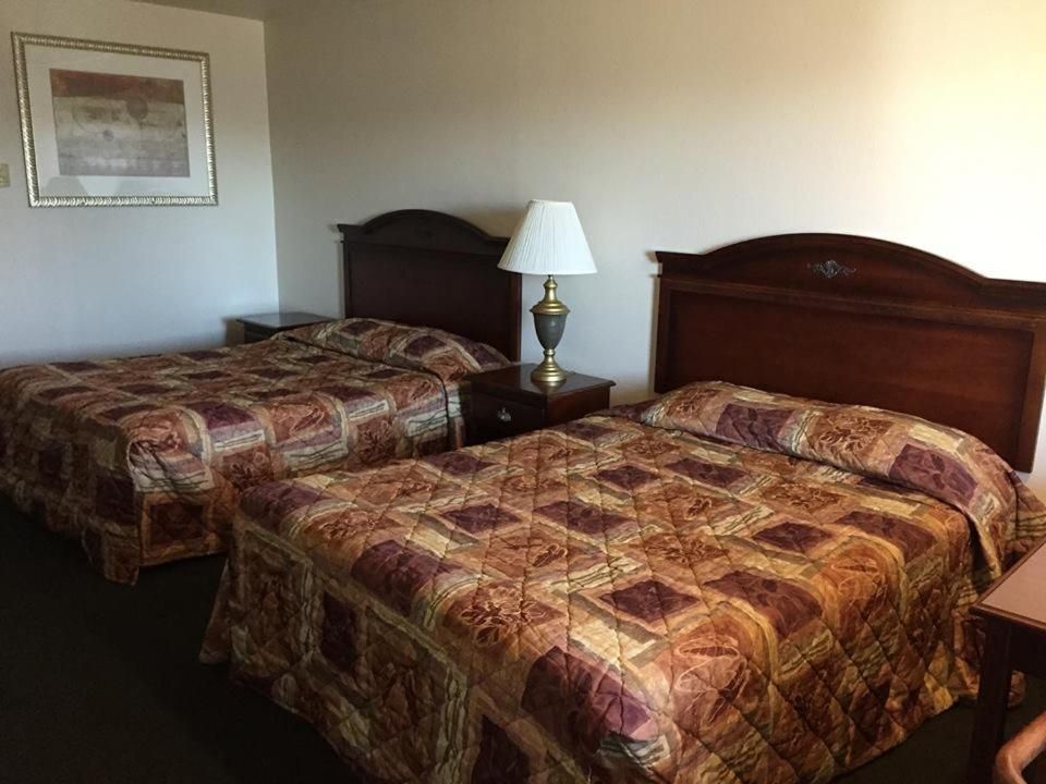 Summer Wind Budget Motel 6