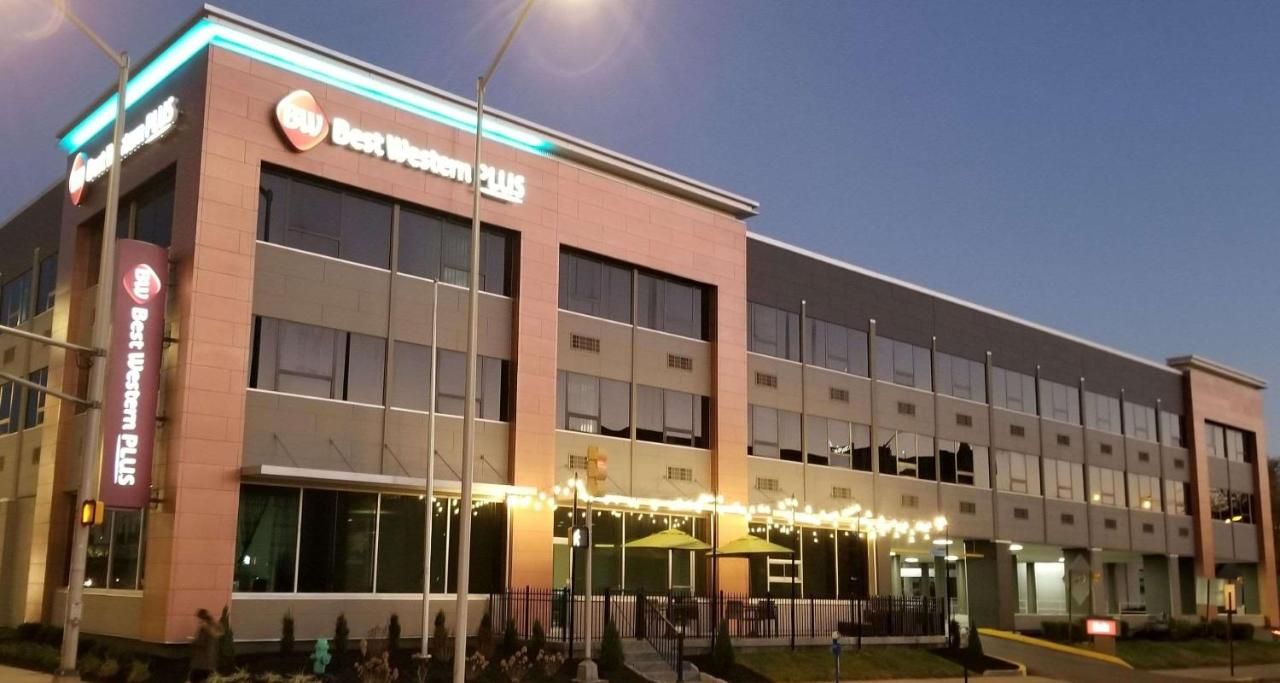 La Quinta Inn & Suites by Wyndham Indianapolis Downtown 10