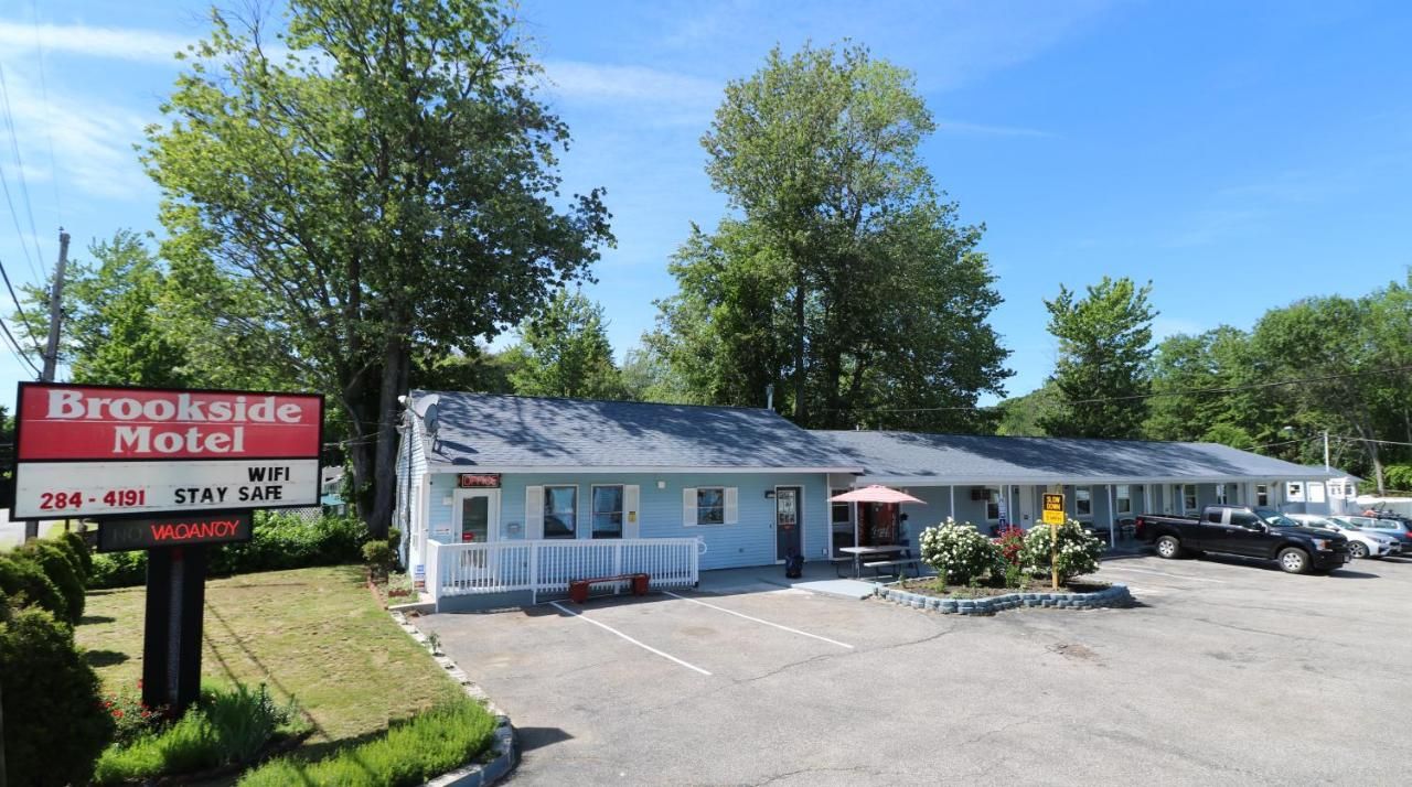Brookside Inn & Cottages 6