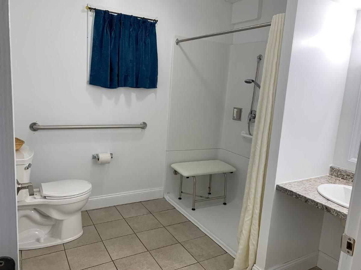 Brookside Inn & Cottages 9