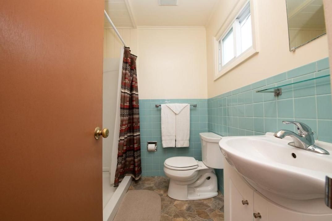 Shore Meadows Lodge LLC 10