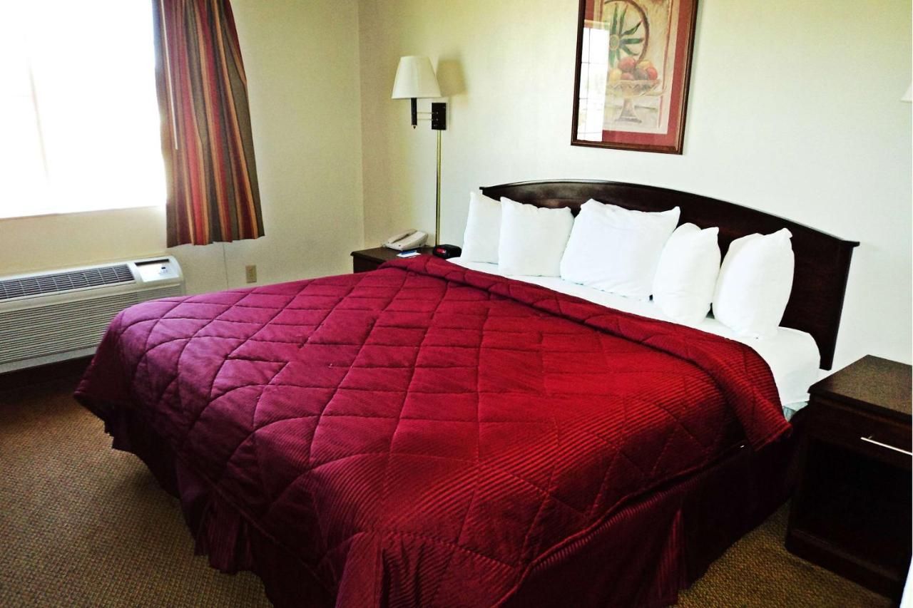 Travelodge by Wyndham Carlsbad NM 7